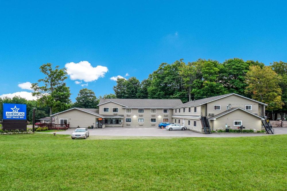 Americas Best Value Inn Marquette